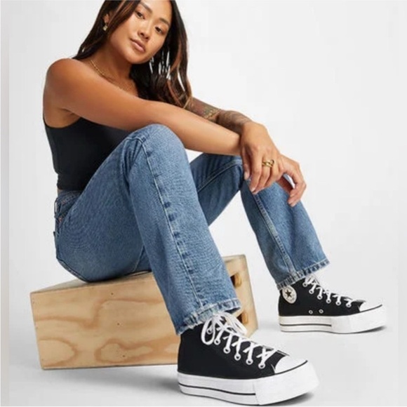 Converse SIZE 6.5 Chuck Taylor high top Platform sneakers in black - Picture 1 of 6